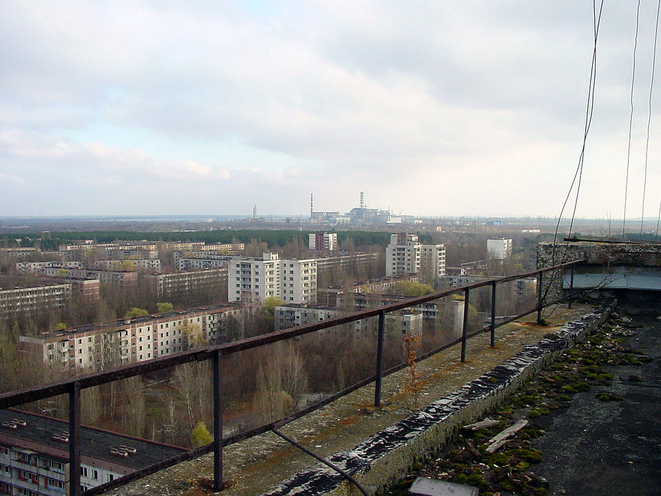 960px-View_of_Chernobyl_taken_from_Pripyat.jpg