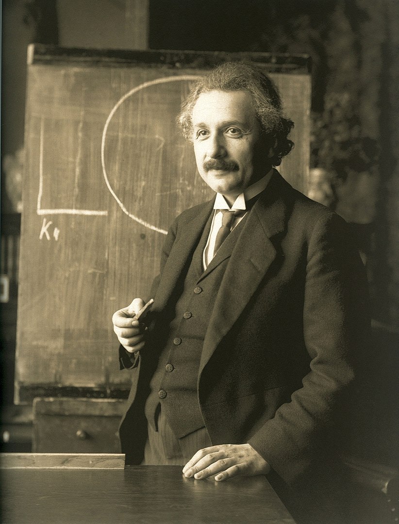 822px-Einstein_1921_by_F_Schmutzer_-_restoration.jpg