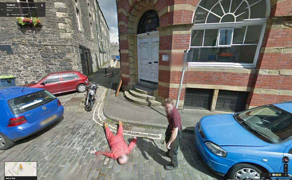 Funny-Google-Street-View-murder.jpg