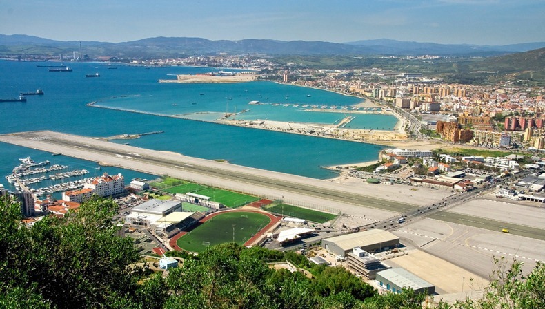gibraltar-airport-7.jpg