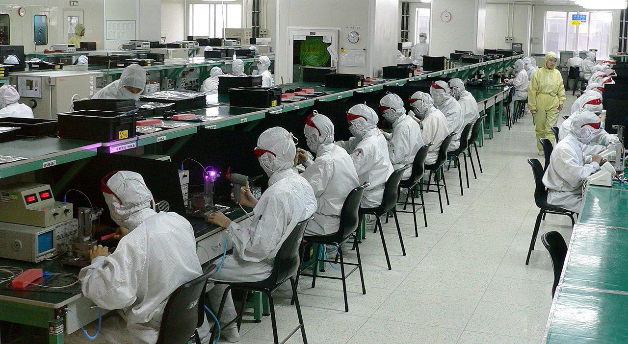 1280px-Electronics_factory_in_Shenzhen.jpg