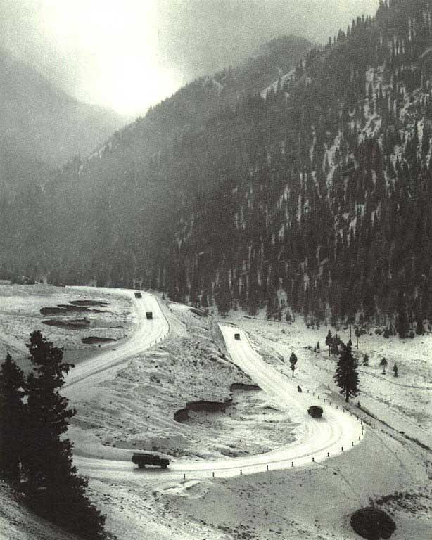 1965-02_1965_新疆天山公路.jpg