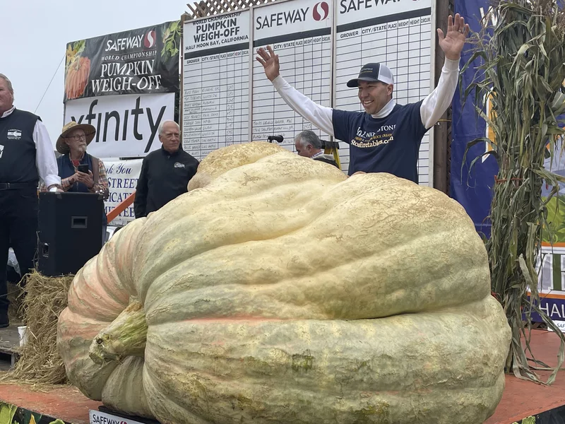 Safeway World Championship Pumpkin Weigh-Off，2022