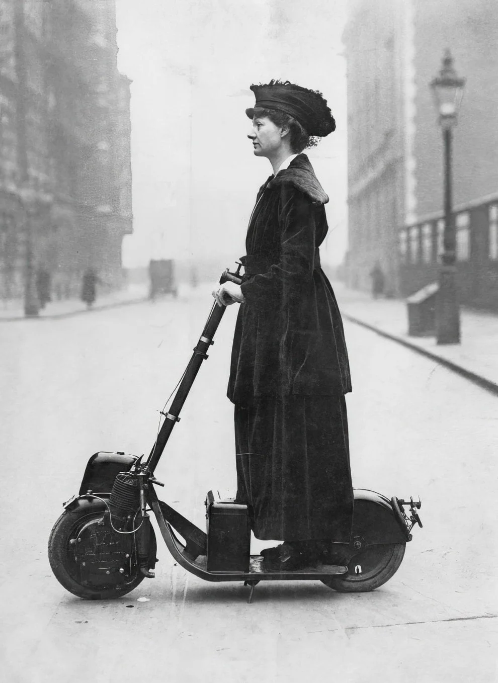 Vintage-Photographs-of-People-Riding-Electric-Scooters-from-The-Beginning.webp