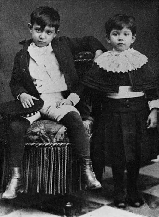 Pablo_Picasso_with_his_sister_Lola,_1889