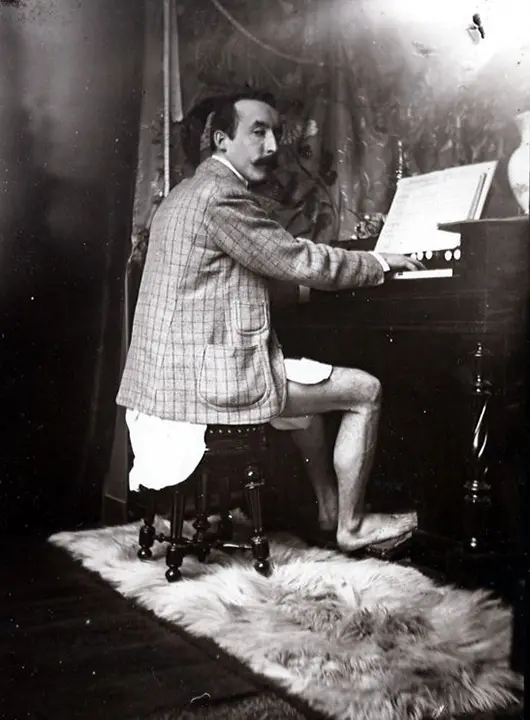 Gauguin_by_Mucha.webp